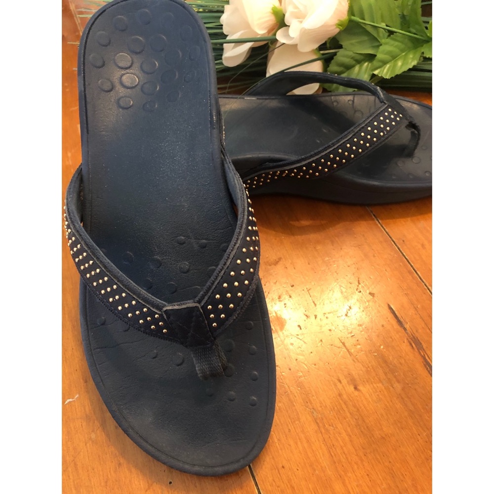 VIONIC NAVY BLUE PLATFORM FLIP FLOP SANDALS
